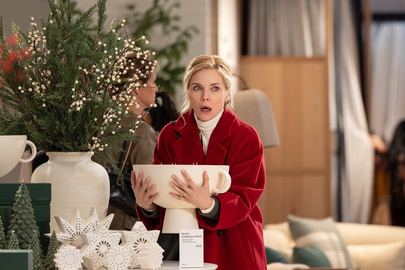 Oh What Fun stars Michelle Pfeiffer as an under-appreciated mum.