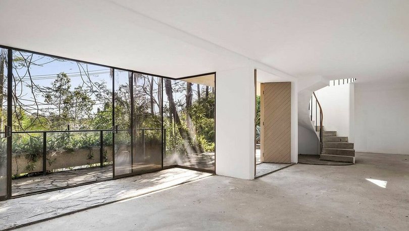 Thought of as a Brisbane architectural icon, the lack of liveability and move-in readiness has not deterred buyers.