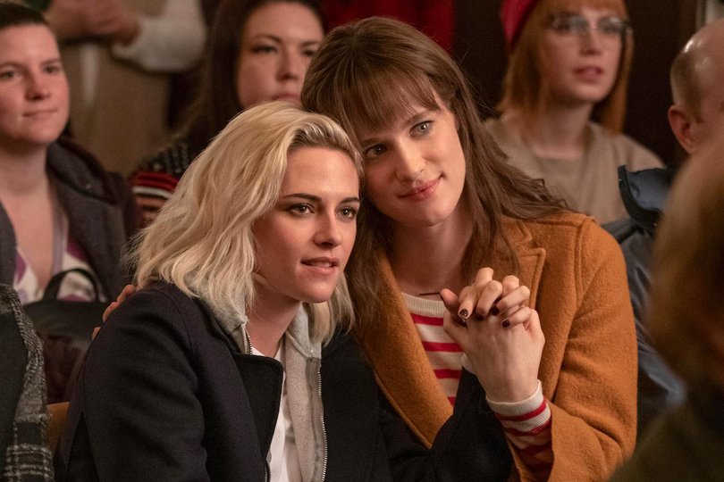 Kristen Stewart and Mackenzie Davis in Happiest Season. Photo: Hulu