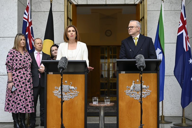 Prime Minister Anthony Albanese and Minister for Communication Anika Wells.