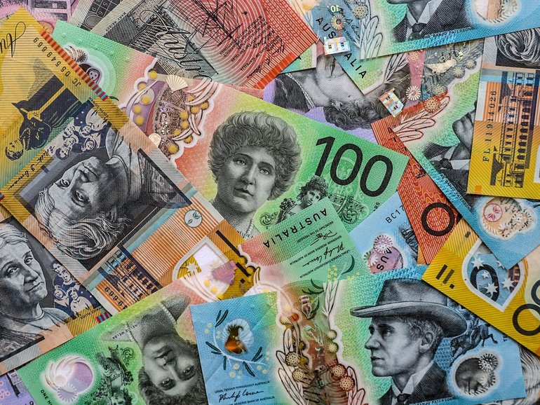 Young Australians are feeling the pressure to keep up with what they see on social media. 