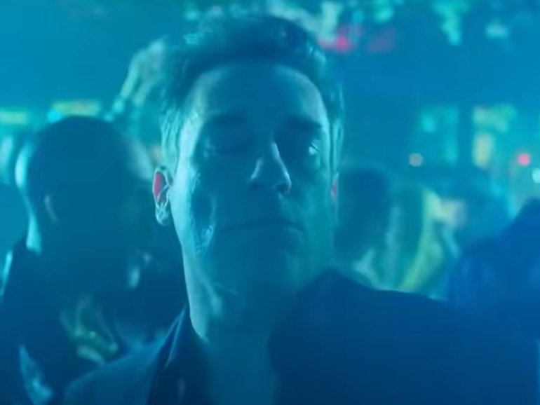 A clip of Jon Hamm with his eyes closed dancing in the club has gone completely viral. Where is it actually from?