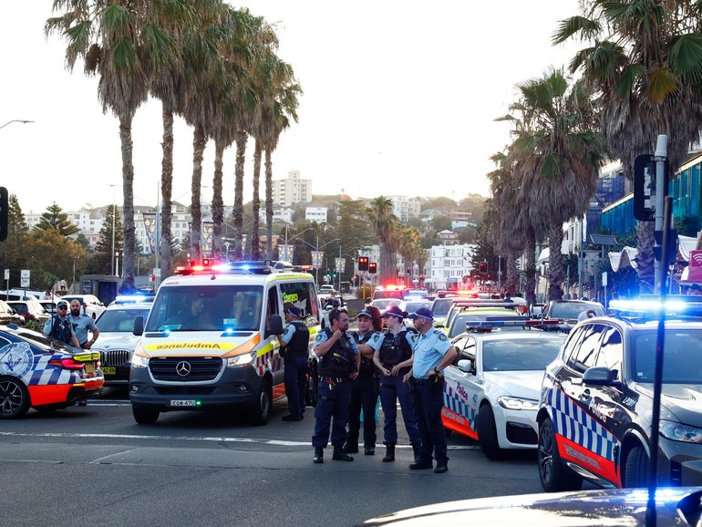 Police responding to the Bondi Beach shooting.