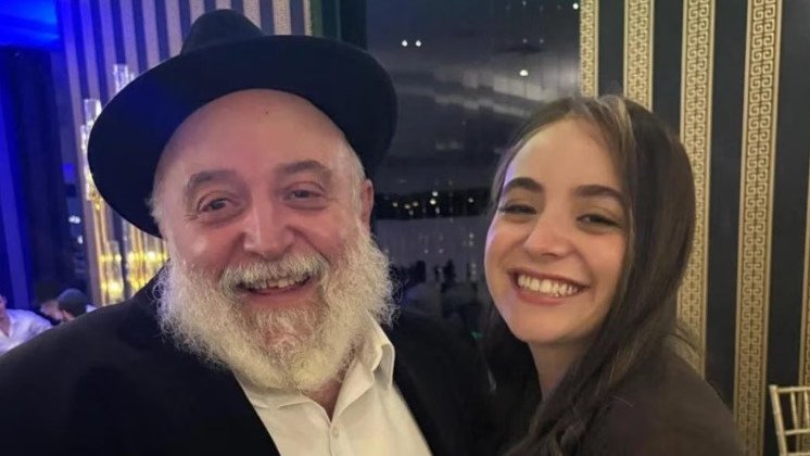 Sheina Gutnick with her father Reuven Morrison.