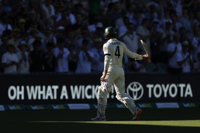 ADELAIDE, AUSTRALIA - DECEMBER 17: Alex Carey of Australia gestures to the crowd as he leaves the field after being dismissed by Will Jacks of England during day one of the Third Test Match in the 2025-26 Ashes Series between Australia and England at Adelaide Oval on December 17, 2025 in Adelaide, Australia. (Photo by Darrian Traynor/Getty Images)