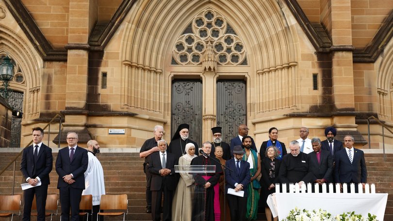 Mr Minns urged people not to be divided and feel isolated and frightened, saying efforts to divide Australians would ‘fail’. Picture: NewsWire/ Jonathan Ng
