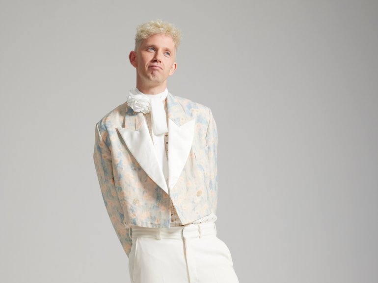 Mitch McTaggart is back with The Last Year Of Television.