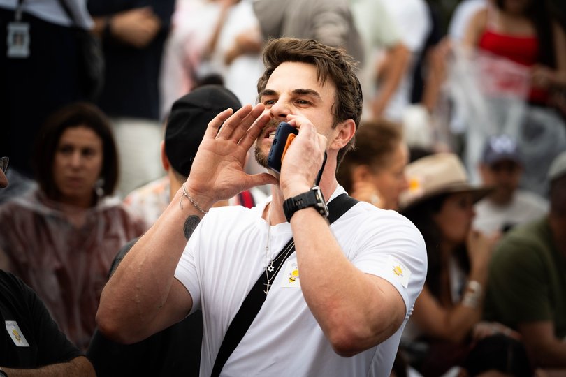 Anthony Albanese received a hostile welcome at the candlelight vigil in Bondi on Sunday night.