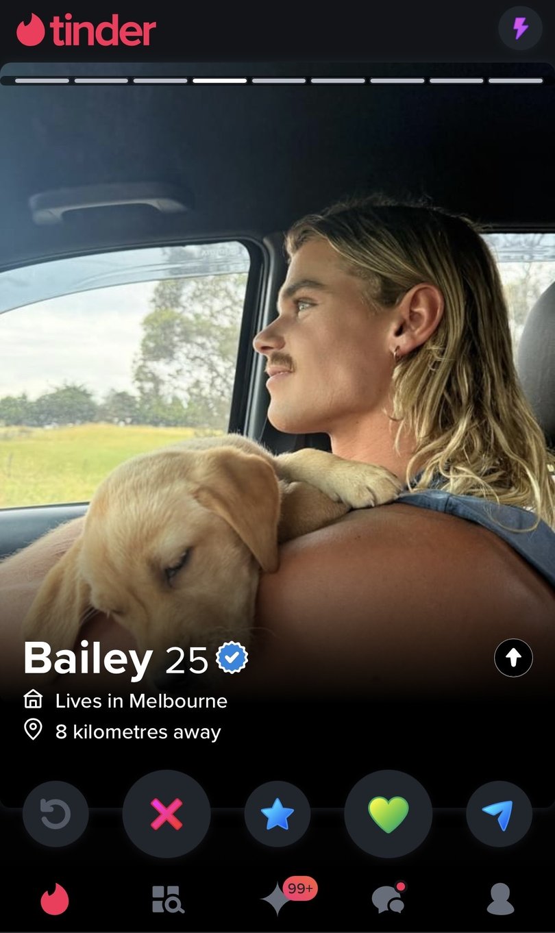 Bailey Smith's Tinder profile.