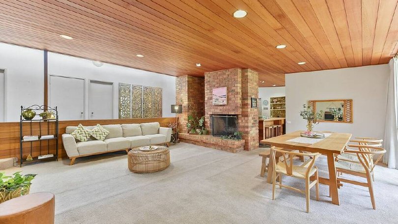 9 Rythdale Court, Glen Waverley.