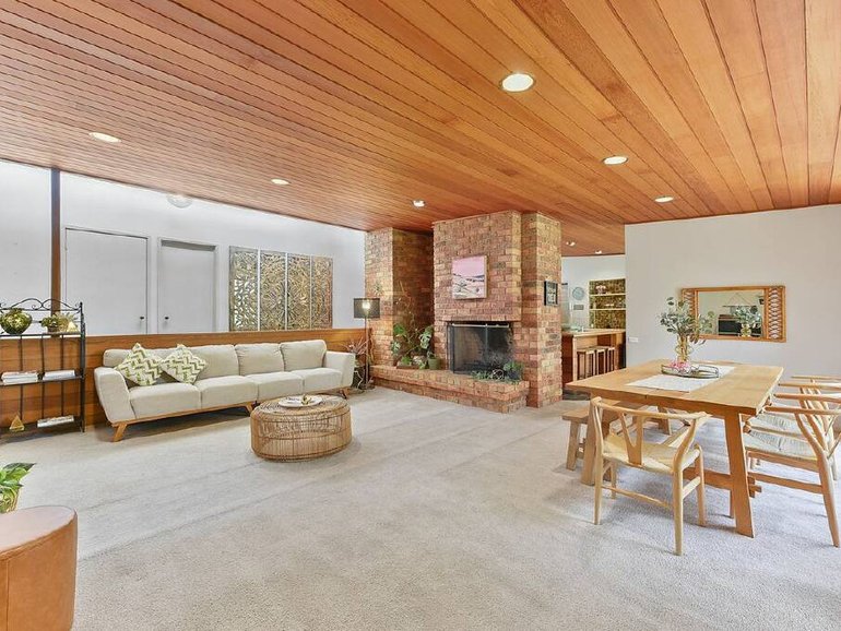 9 Rythdale Court, Glen Waverley.