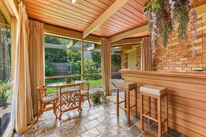 9 Rythdale Court, Glen Waverley.