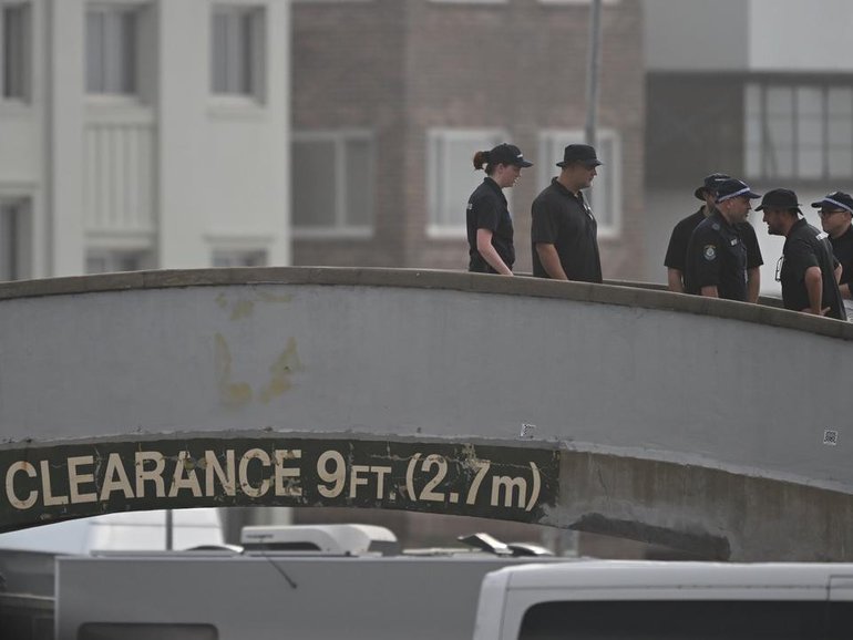 The alleged Bondi terror plot by IS-inspired shooters was "entirely predictable", experts say. (Dean Lewins/AAP PHOTOS)