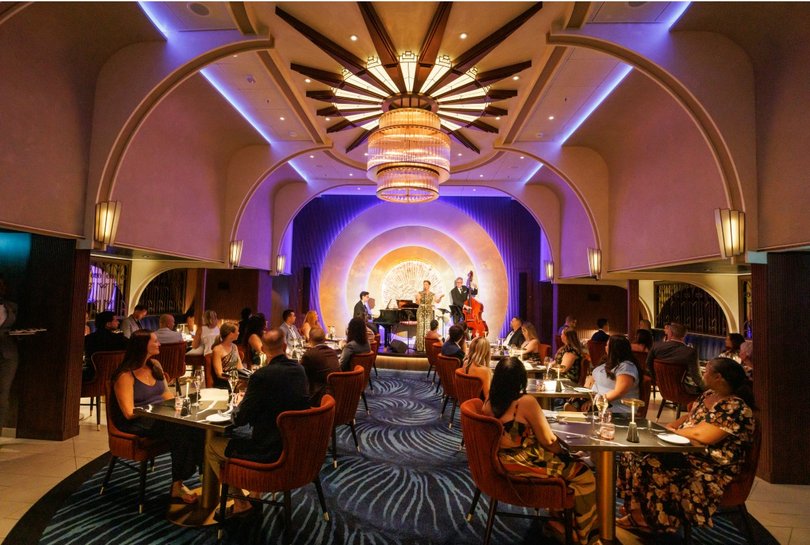 The ship’s Lincoln Park Supper Club is inspired by 1930s Chicago.