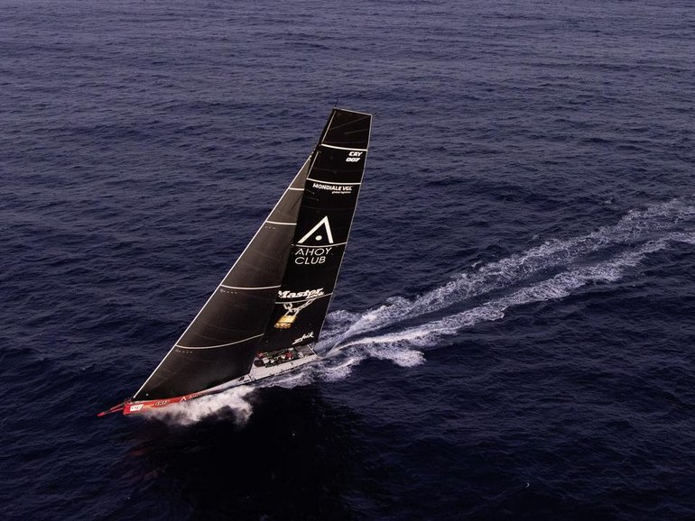 Master Lock Comanche continues to lead the 2025 Sydney Hobart, with a Sunday evening finish expected (PR Image/Supplied by Andrea Francolini, via Rolex Sydney Hobart Yacht Race)
