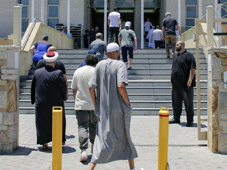 Australian Muslims are being targeted in the wake of the Bondi terror attack, a peak body says. Glenn Campbell