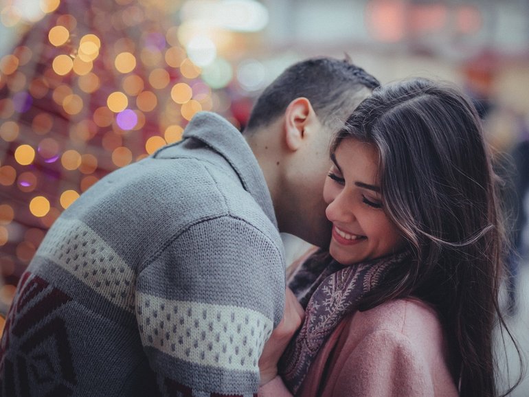 Here’s the No. 1 thing successful couples do to keep their relationship strong heading into the new year, according to Romanoff.

