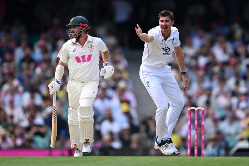 SYDNEY, AUSTRALIA - JANUARY 05: Josh Tongue of England appeals unsuccessfully for the wicket of Travis Head of Australia during day two of the Fifth Test in the 2025/26 Ashes Series between Australia and England at Sydney Cricket Ground on January 05, 2026 in Sydney, Australia. (Photo by Gareth Copley/Getty Images)