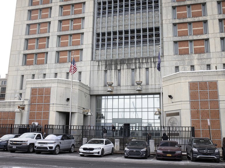 The Metropolitan Detention Centre is one of the United States’ most notorious federal lockups. (Dave Sanders/The New York Times)