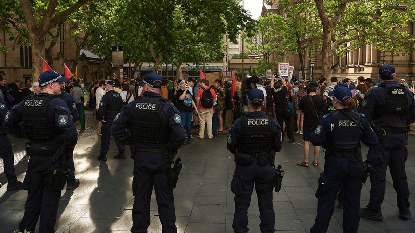 Rallies such as a march condemning US strikes on Venezuela have been held despite NSW's protest ban. (Flavio Brancaleone/AAP PHOTOS)
