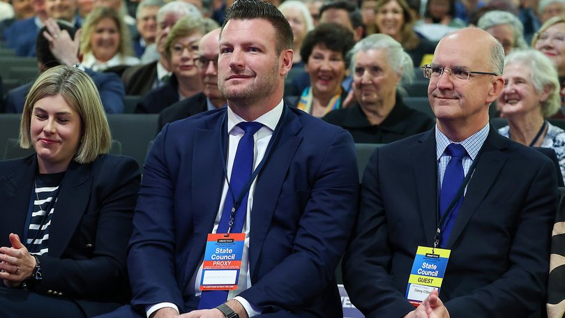 Sam Groth, centre, with Jess Wilson.