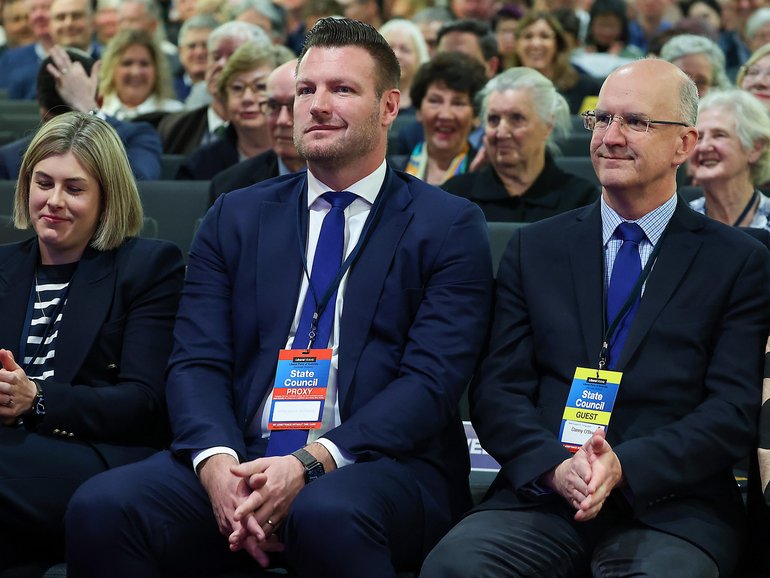 Sam Groth, centre, with Jess Wilson.