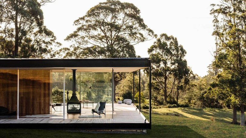 2025 saw many stunning homes across the country listed for sale.