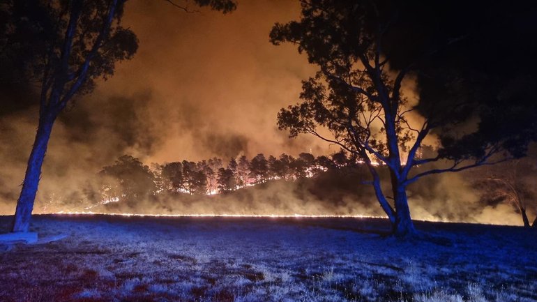 A school and at least 10 properties have been destroyed in northern Victoria, a CFA captain says. (HANDOUT/Victoria State Control Centre)