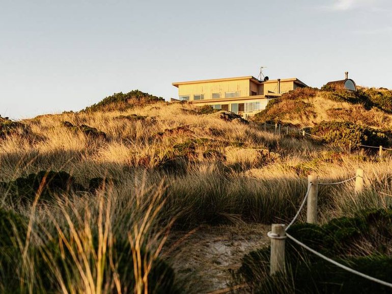 King Island is only a 35 minute flight from Melbourne. Pic: Kay and Burton.