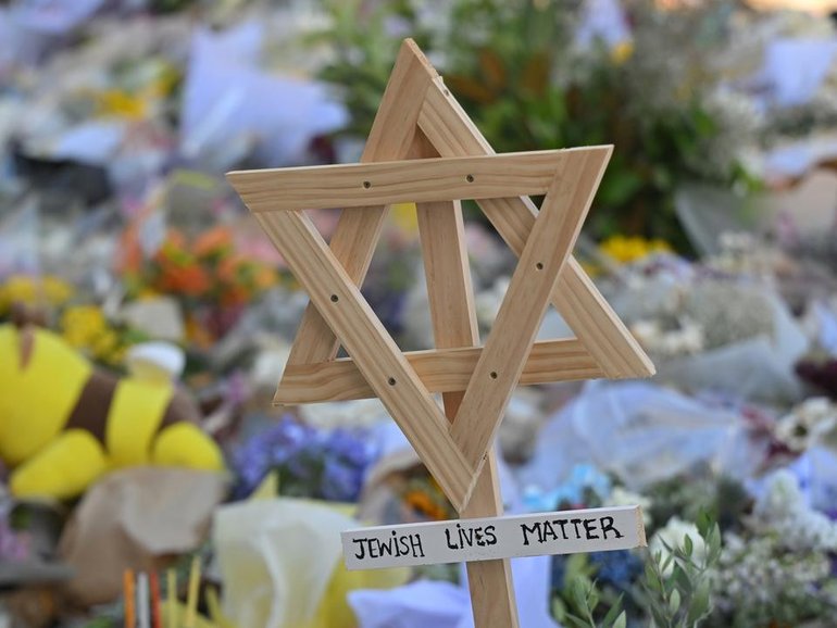 Federal parliament will debate draft hate speech reforms introduced after the Bondi terror attack. (Mick Tsikas/AAP PHOTOS)