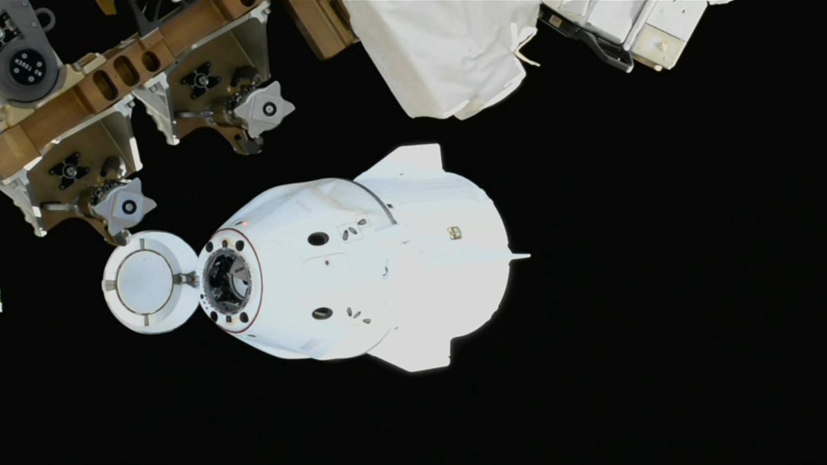 Spacex Dragon: Crew-11 Mission Undocking Complete, Astronauts Returning from Iss After Medical Issue