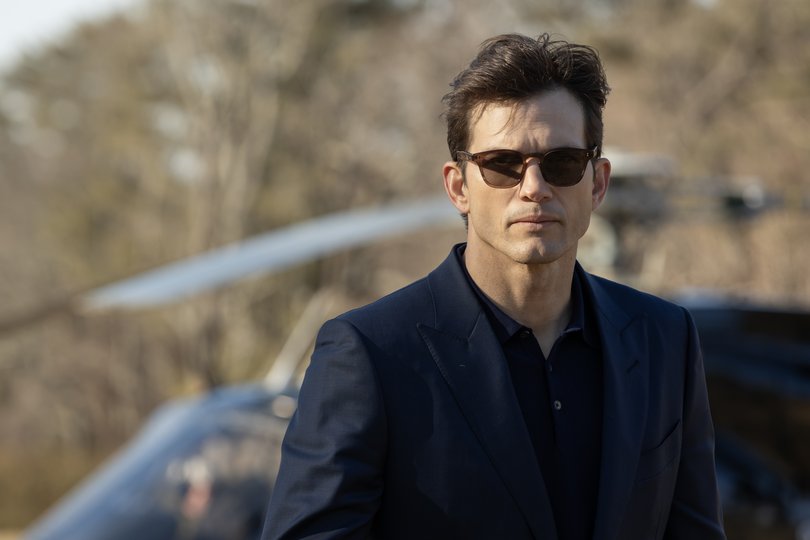 Ashton Kutcher plays a billionaire arsehole.