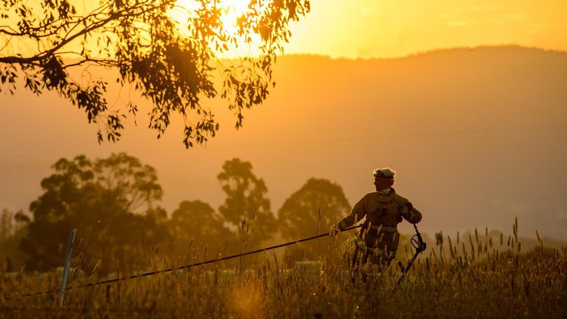 Global warming is increasing the frequency of intense heatwaves across Australia, scientists warn. (Michael Currie/AAP PHOTOS)