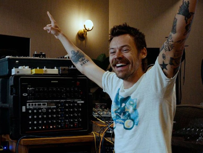 Harry Styles announces new album @harrystyles Instagram