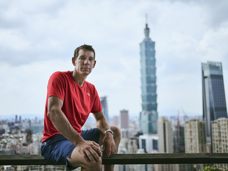 Alex Honnold and the Taipei 101.