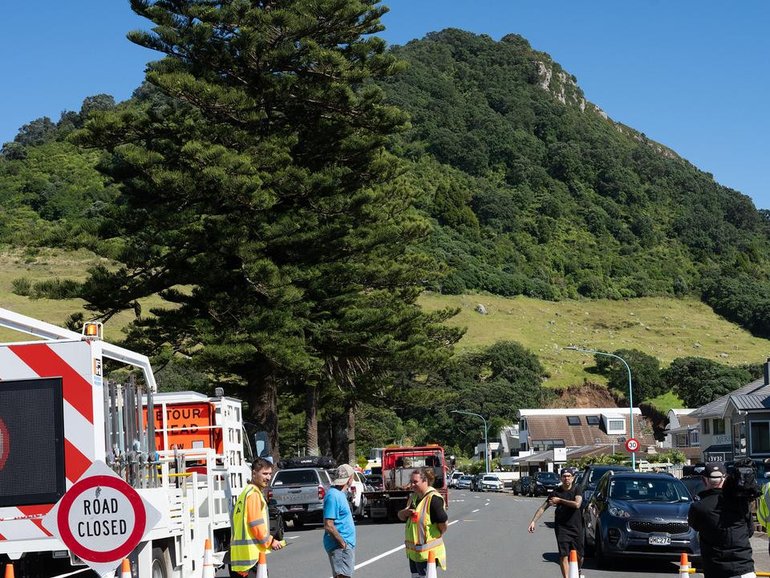 Authorities are continuing efforts to recover the six bodies believed trapped under the rubble. 