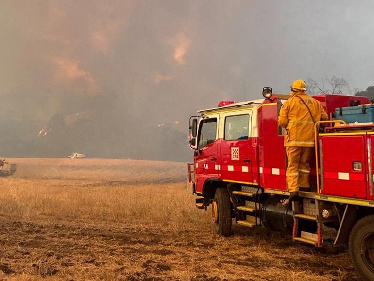 Firefighters fear a forecast wind change will create erratic and extreme conditions. (HANDOUT/Rockbank Fire Brigade)