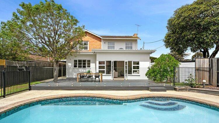 398 Aberdeen Street, Newtown, VIC 3220