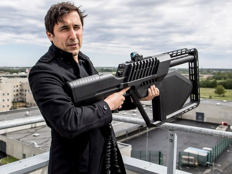 DroneShield chief executive Oleg Vornik blocks out haters after share sale.