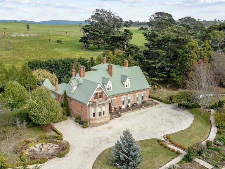 The best properties to see this Saturday the 31st of January.