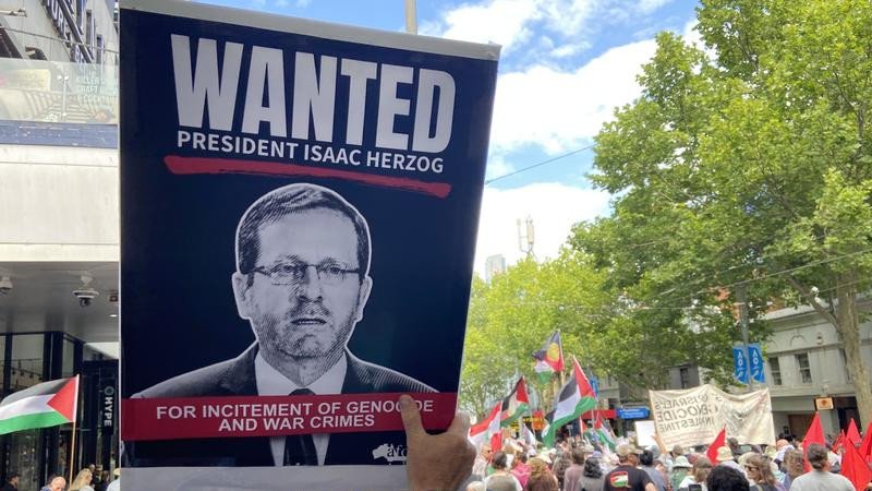 Activists vow to make Isaac Herzog's visit to Australia ‘incredibly uncomfortable’. (Callum Godde/AAP PHOTOS)