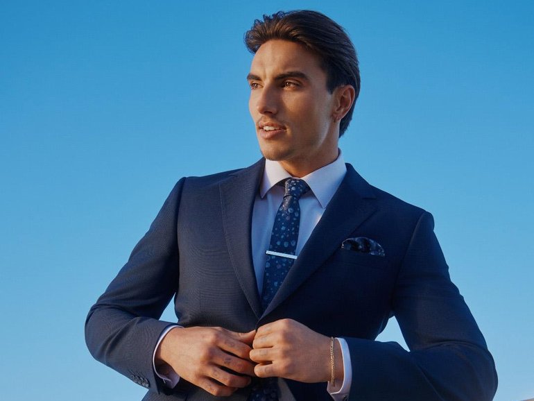 Foschini operates 610 stores in Australia and New Zealand.