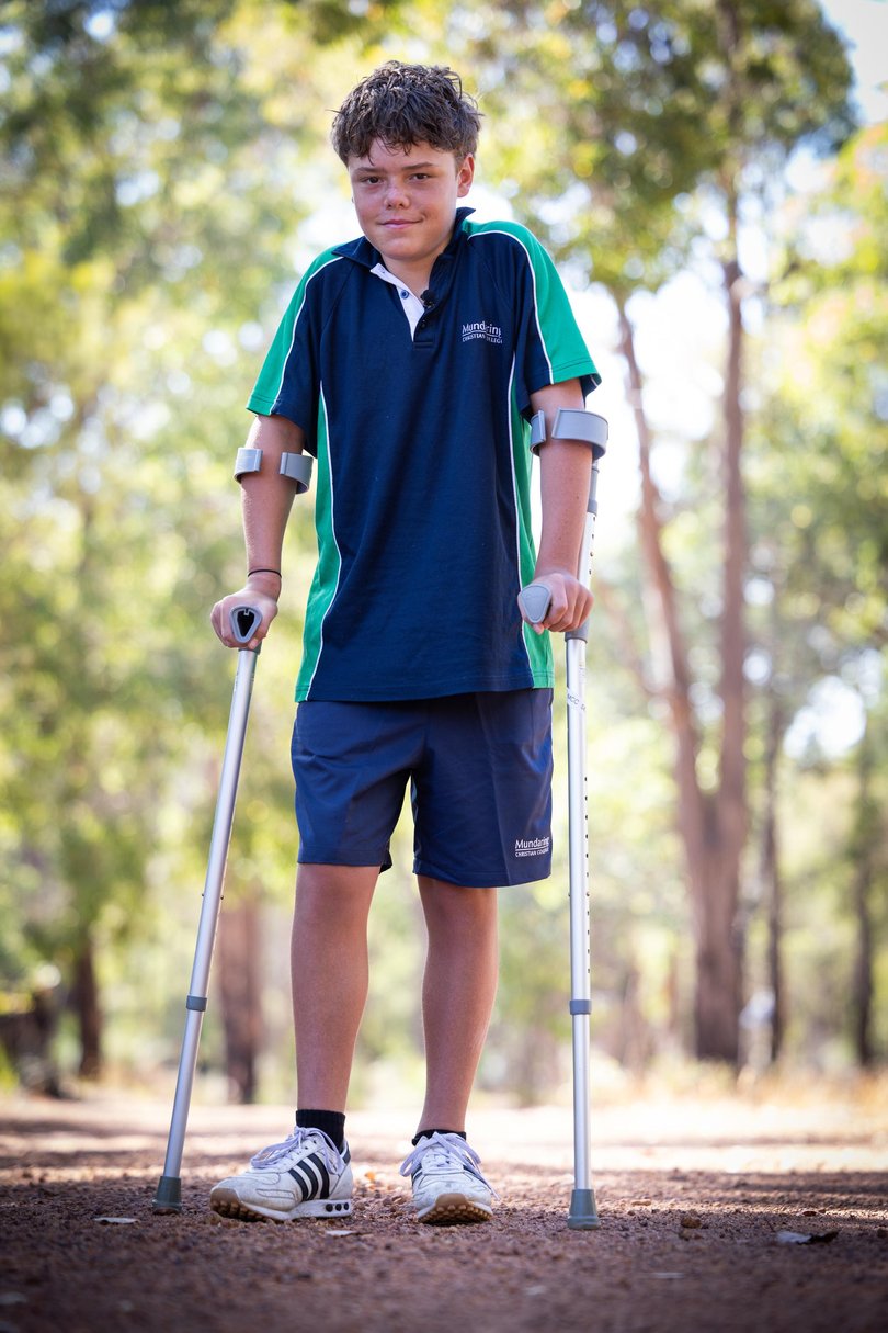 Austin Appelbee swam 4km to shore to save his family.