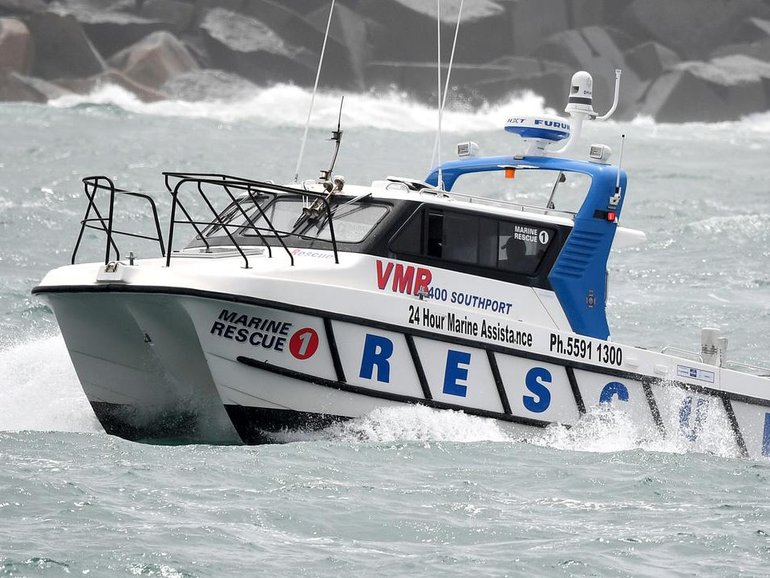 The search for a fisherman missing off the Queensland coast has been expanded into northern NSW. 