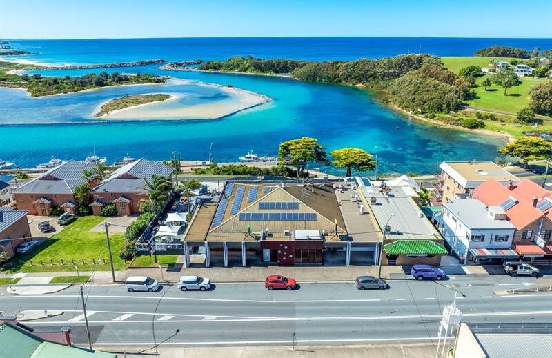 Competition was intense for the well-positioned pub.