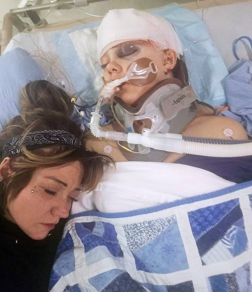 Maya's mother Cia Edmonds shared this photo from hospital as she prayed for a miracle after doctors told her the little girl wouldn't last the night.