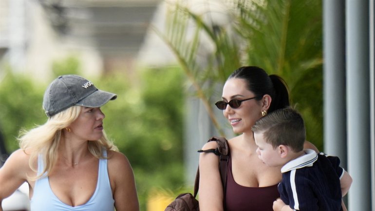 Tess Crosley has been reunited with a close blonde friend as fresh signs emerge that her life is shifting behind the scenes.
