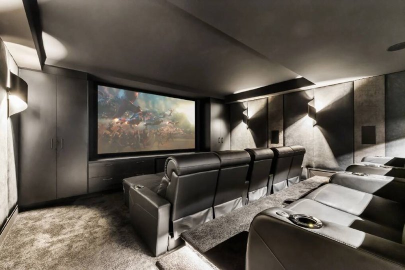 Home cinema.