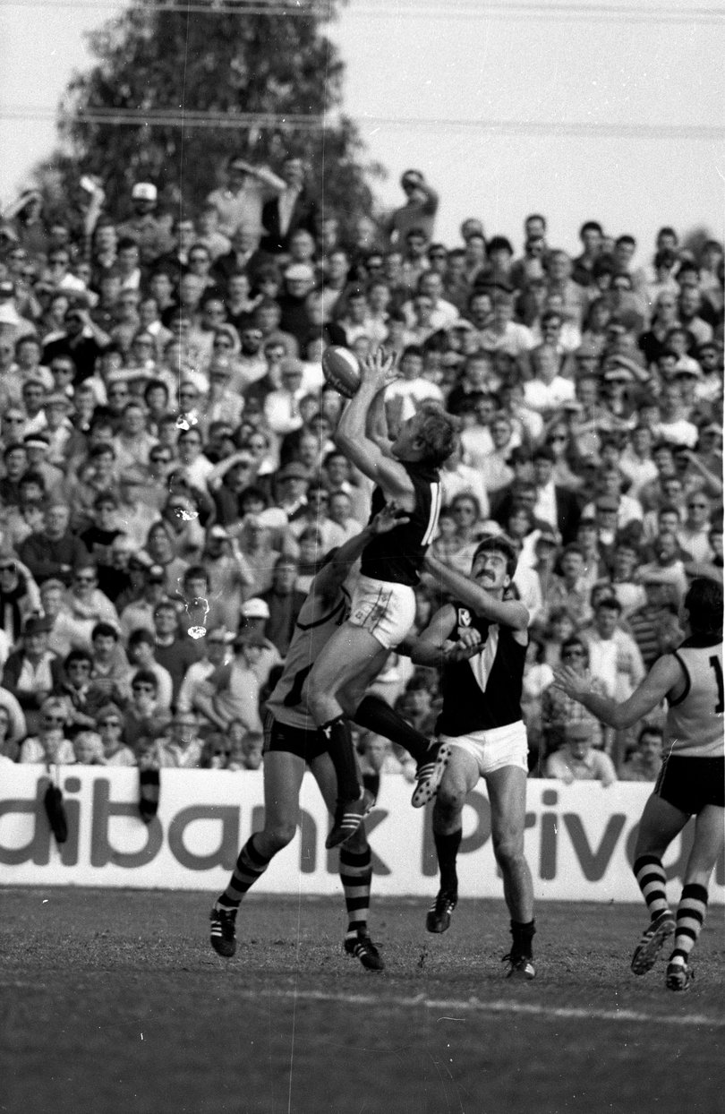 16 July 1984 - WA V Vic State of Origin. Gary Ablett.
