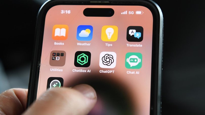 The rise of AI has allowed criminals to create more sophisticated romance scams. (Jono Searle/AAP PHOTOS)